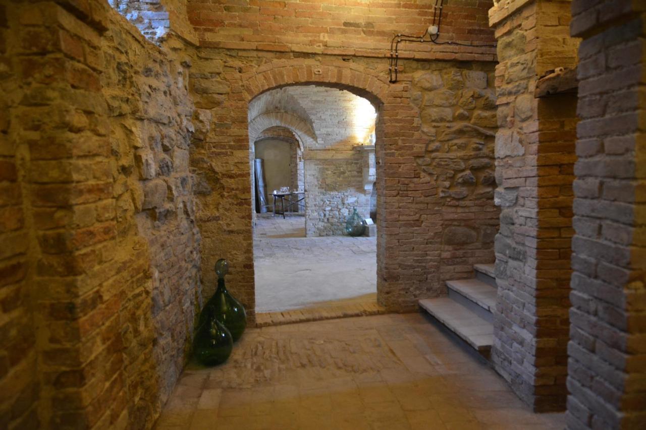 Castello Di Ramazzano - Tenute Aliani Perugia Exteriör bild