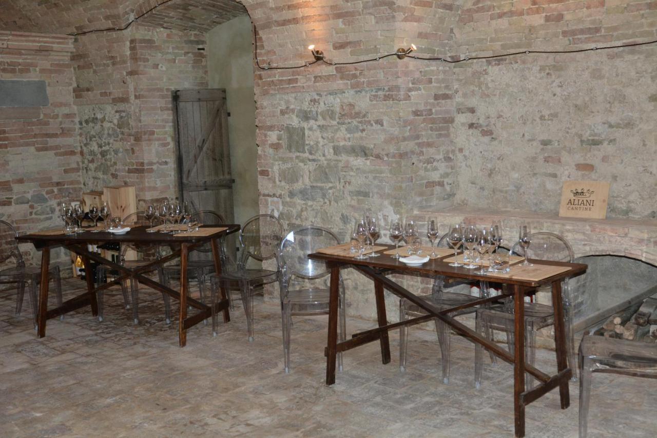 Castello Di Ramazzano - Tenute Aliani Perugia Exteriör bild