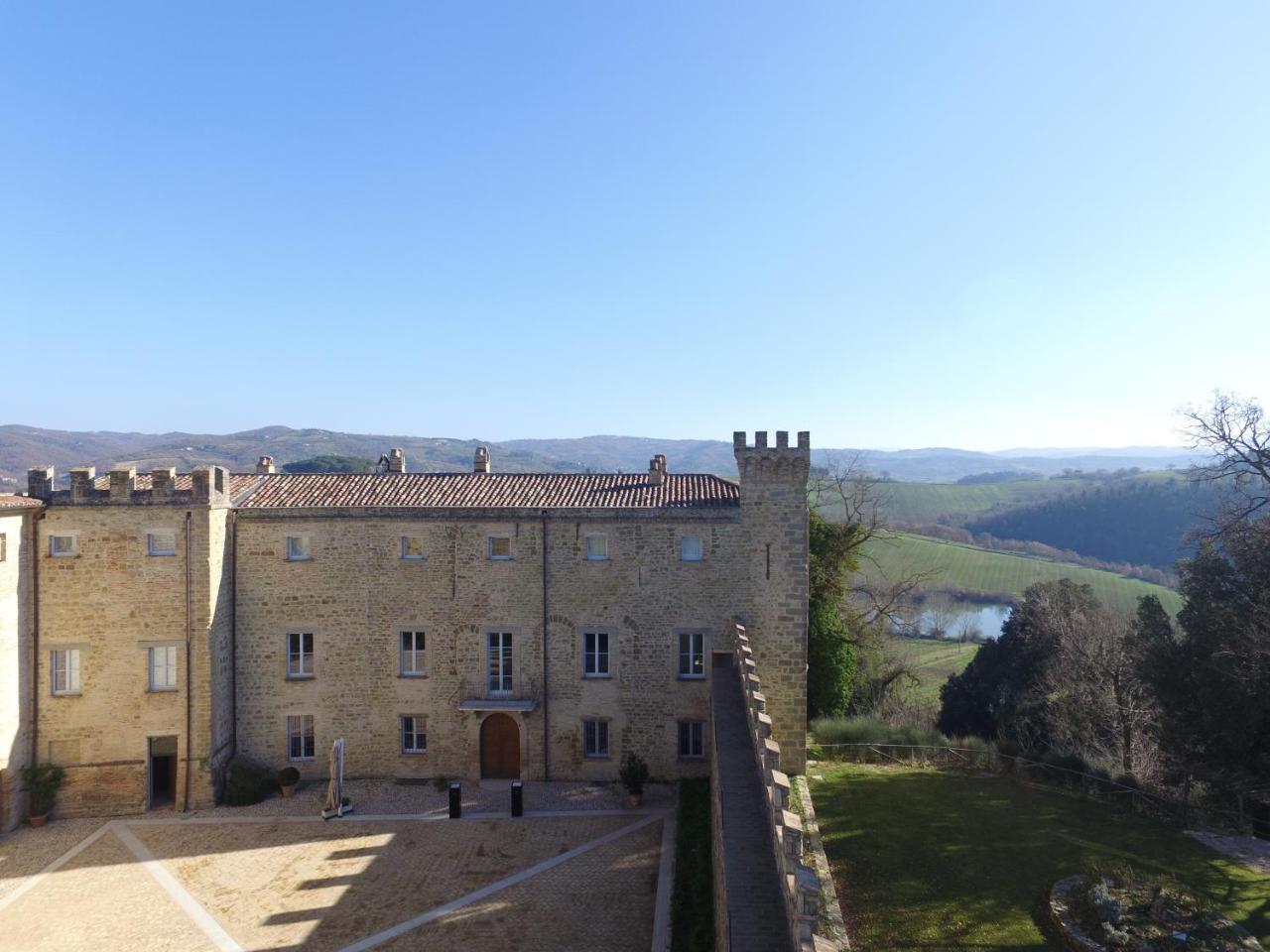 Castello Di Ramazzano - Tenute Aliani Perugia Exteriör bild